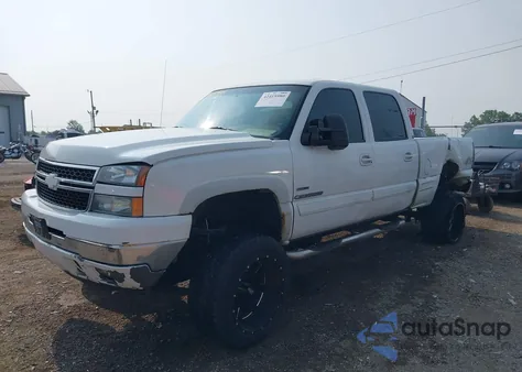 2006 Chevrolet Silverado 2500Hd Lt1 from USA, damaged, VIN 1GCHK23D06F160988